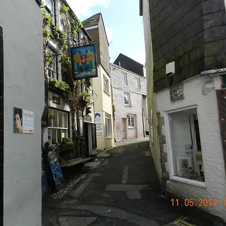6 The Net Loft Mevagissey